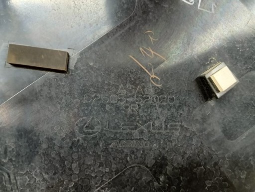 POKLOPAC NA BLATOBRAN DESNA STRANA ZADNJI LEXUS LBX 23- POKLOPAC NA BLATOBRAN DESNA STRANA ZADNJI LEXUS LBX 23-
