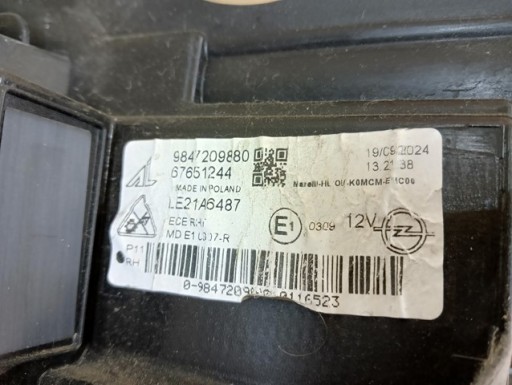 LAMPA FAR DESNA STRANA FULL LED OPEL ZAFIRA D VIVARO C REDIZAJN 24-
