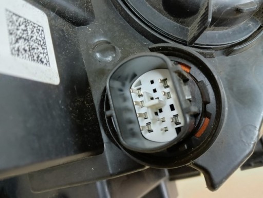 LAMPA FAR LIJEVA STRANA HYUNDAI I30 III 3 Z REDIZAJN 20- LAMPA FAR LIJEVA STRANA HYUNDAI I30 III 3 Z REDIZAJN 20-