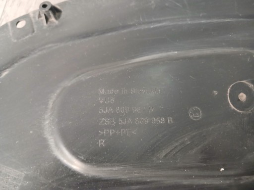 PVC BLATOBRANA DESNA STRANA PREDNJA SKODA RAPID 5JA 12-
