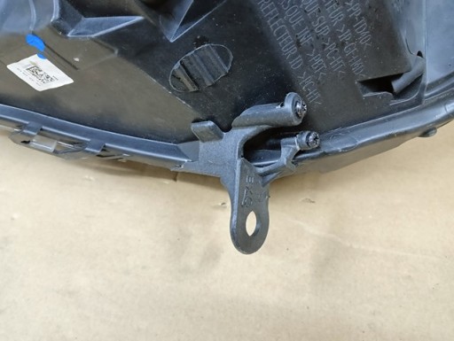 LAMPA FAR DESNA STRANA RENAULT CLIO IV 4 REDIZAJN 16-19R LAMPA FAR DESNA STRANA RENAULT CLIO IV 4 REDIZAJN 16-19R