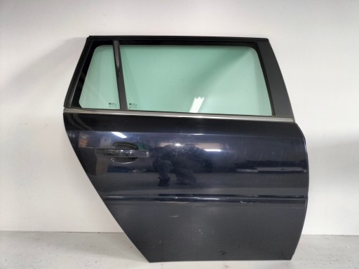 VRATA ZADNJA ZADNJI DESNA OPEL VECTRA C 03- KARAVAN