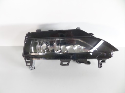 MAGLENKA LAMPA FAR DESNA STRANA SKODA RAPID REDIZAJN 20-