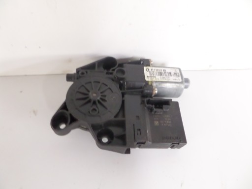 MOTOR PODIZAČ  ZADNJI DESNA STRANA RENAULT SCENIC III
