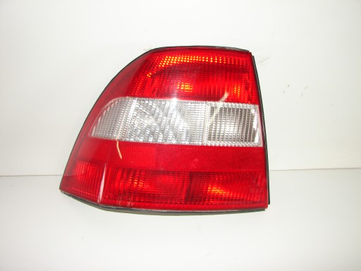 LAMPA FAR ZADNJA  ZADNJI LIJEVA STRANA OPEL VECTRA B 95-99 LIMUZINA / HATCHBACK