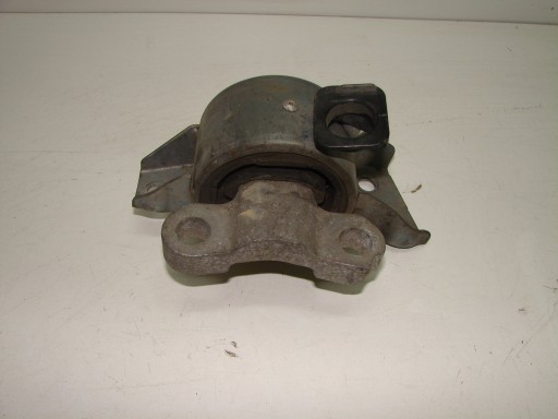 NOSAČ  MOTORA OPEL CORSA D DESNA STRANA 13130739