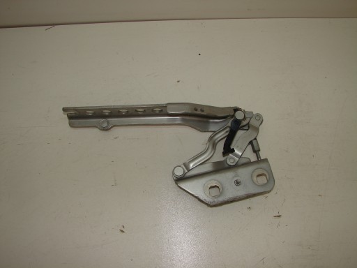 NOSAČ / ŠKARE HAUBE DESNA STRANA AUDI A8 D3 4E0823302E