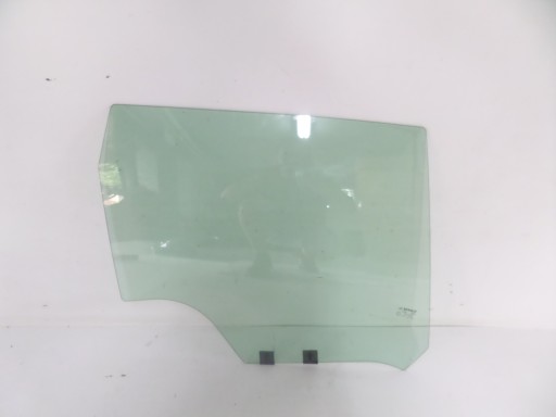 STAKLO ZADNJA  DESNA STRANA MERCEDES A KLASA W176 12-