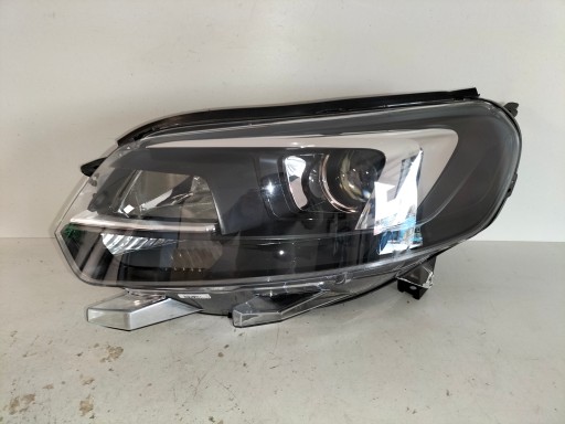 LAMPA FAR PREDNJA LIJEVA STRANA OPEL ZAFIRA D 19- VIVARO C XENON