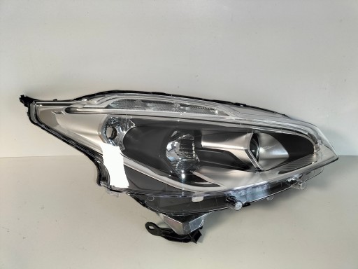 LAMPA FAR PREDNJA DESNA STRANA PEUGEOT 208 REDIZAJN 15-19