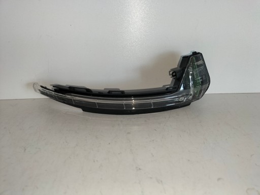 ZMIGAVAC RETROVIZORA DESNA STRANA AUDI A1 8X0 10-