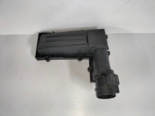 KUČIŠTE FILTERA ZRAKA GORNJA VW PASSAT B6 05- GOLF VI OCTAVIA III