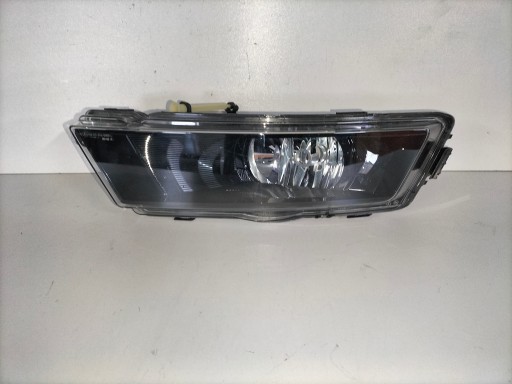 MAGLENKA LAMPA FAR LIJEVA STRANA SKODA RAPID 12-
