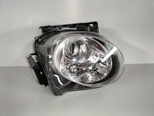 LAMPA FAR PREDNJA DESNA STRANA NISSAN JUKE F15 REDIZAJN 14- XENON