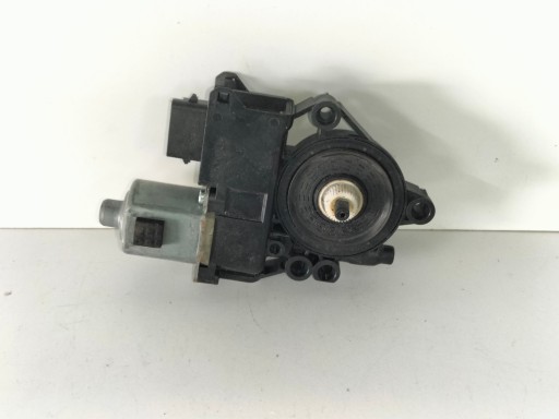 MOTOR PODIZAČ  PREDNJA STRANA DESNA KIA PRO CEED 18-