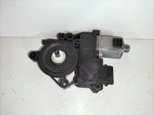 MOTOR PODIZAČ  PREDNJA STRANA DESNA KIA PRO CEED 18-