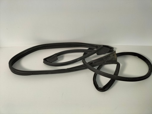 BRTVA VRATA PREDNJA STRANA DESNA TOYOTA CAMRY 8 VIII 18-