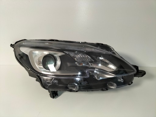 LAMPA FAR PREDNJA DESNA STRANA PEUGEOT 2008 I REDIZAJN 16-19