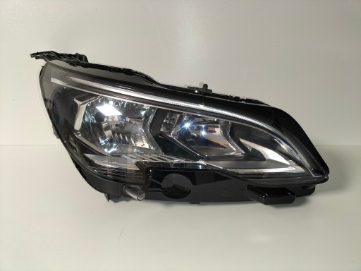 LAMPA FAR PREDNJA DESNA STRANA PEUGEOT 3008 5008 II 16-20