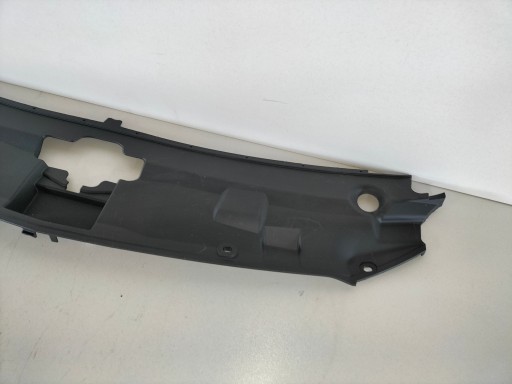 POKLOPAC NA VEZNI LIM PREDNJA STRANA SEAT TOLEDO 4 IV 12-