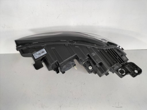 LAMPA FAR PREDNJA DESNA STRANA CITROEN DS3 CROSSBACK 19-