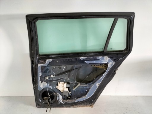 VRATA ZADNJA ZADNJI DESNA OPEL VECTRA C 03- KARAVAN