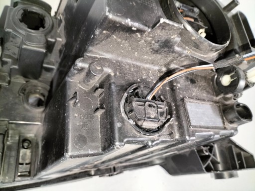 LAMPA FAR PREDNJA DESNA STRANA CITROEN DS3 CROSSBACK 19-