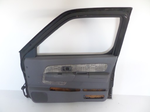 VRATA PREDNJA STRANA DESNA NISSAN NAVARA D22 98- VRATA PREDNJA STRANA DESNA NISSAN NAVARA D22 98-