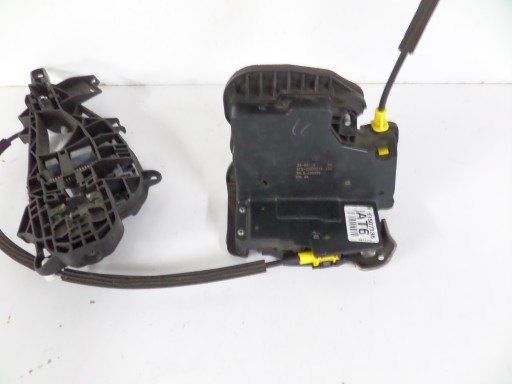 BRAVA VRATA ZADNJI DESNA STRANA OPEL ASTRA K V 15- BRAVA VRATA ZADNJI DESNA STRANA OPEL ASTRA K V 15-