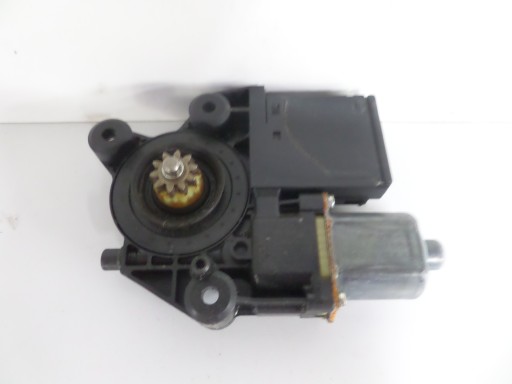 MOTOR PODIZAČ  ZADNJI DESNA STRANA RENAULT SCENIC III