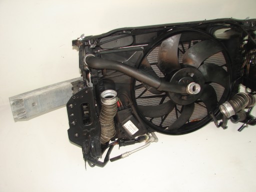 VEZNI LIM PREDNJA STRANA MERCEDES CLK W209 02-10