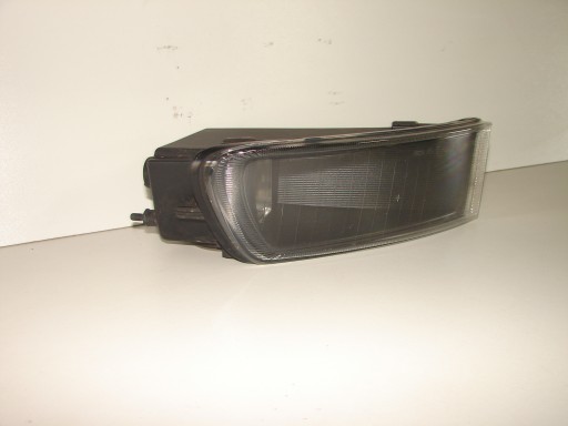 MAGLENKA DESNA STRANA LAMPA FAR SAAB 9-3 02-07