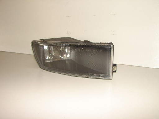 MAGLENKA DESNA STRANA LAMPA FAR SAAB 9-3 02-07