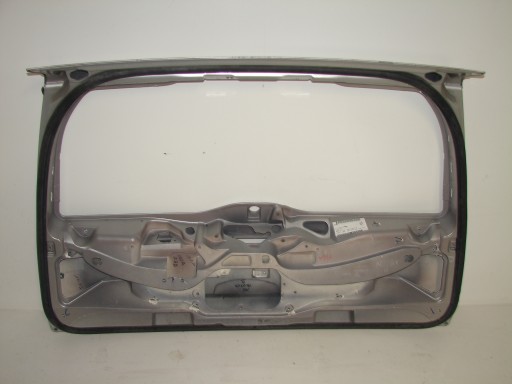 GEPEK ZADNJA  GEPEKA VOLVO V70 00-07