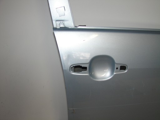 VRATA PREDNJA STRANA DESNA TOYOTA COROLLA VERSO 04