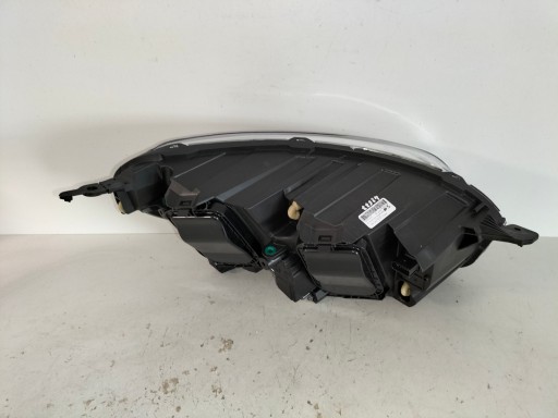 LAMPA FAR PREDNJA LIJEVA STRANA PEUGEOT EXPERT III 16- XENON