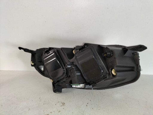 LAMPA FAR PREDNJA LIJEVA STRANA PEUGEOT EXPERT III 16- XENON