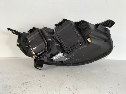 LAMPA FAR PREDNJA LIJEVA STRANA PEUGEOT EXPERT III 16- XENON