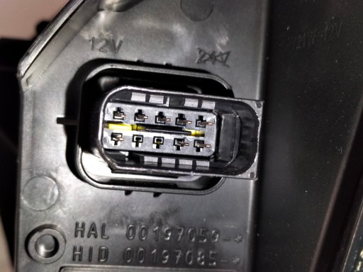 LAMPA FAR PREDNJA DESNA STRANA PEUGEOT EXPERT III 16- TRAVELLER XENON