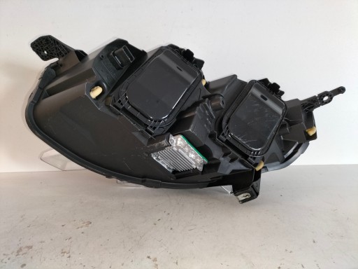 LAMPA FAR PREDNJA DESNA STRANA CITROEN JUMPY III 16- SAPCETOURER XENON LAMPA FAR PREDNJA DESNA STRANA CITROEN JUMPY III 16- SAPCETOURER XENON