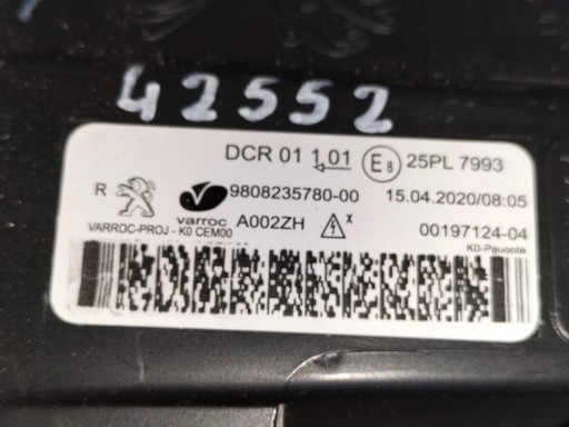 LAMPA FAR PREDNJA DESNA STRANA PEUGEOT EXPERT III 16- TRAVELLER XENON