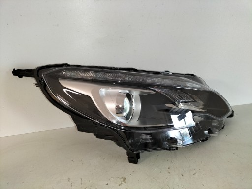 LAMPA FAR PREDNJA DESNA STRANA PEUGEOT 2008 I REDIZAJN 16-19