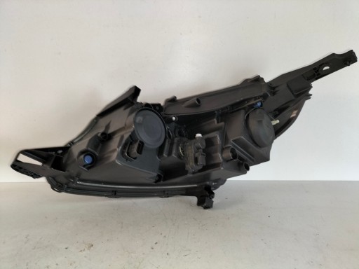 LAMPA FAR PREDNJA DESNA STRANA PEUGEOT 2008 I REDIZAJN 16-19