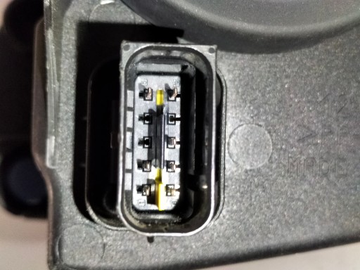 LAMPA FAR PREDNJA DESNA STRANA PEUGEOT 2008 I REDIZAJN 16-19