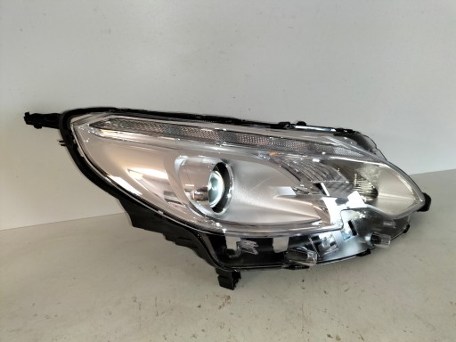 LAMPA FAR PREDNJA DESNA STRANA PEUGEOT 2008 13-16 LAMPA FAR PREDNJA DESNA STRANA PEUGEOT 2008 13-16