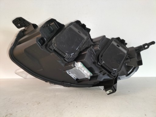 LAMPA FAR PREDNJA DESNA STRANA CITROEN JUMPY III 16- SAPCETOURER XENON