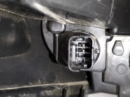 LAMPA FAR PREDNJA MAGLENKA DRL LIJEVA STRANA CITROEN C3 III 16-20 LAMPA FAR PREDNJA MAGLENKA DRL LIJEVA STRANA CITROEN C3 III 16-20