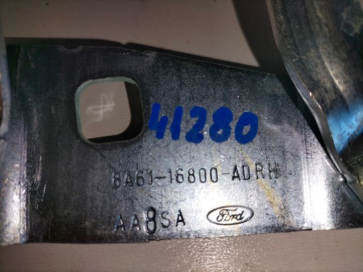 NOSAČ / ŠKARE HAUBE POKLOPAC MOTORA FORD FIESTA MK7 08-17 NOSAČ / ŠKARE HAUBE POKLOPAC MOTORA FORD FIESTA MK7 08-17