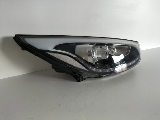 LAMPA FAR PREDNJA DESNA STRANA HYUNDAI IX35 REDIZAJN 13- XENON