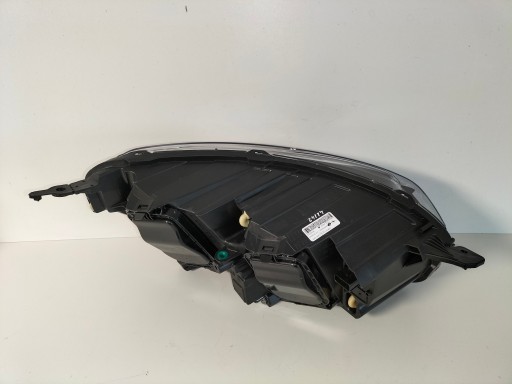 LAMPA FAR PREDNJA LIJEVA STRANA OPEL ZAFIRA D 19- VIVARO C XENON
